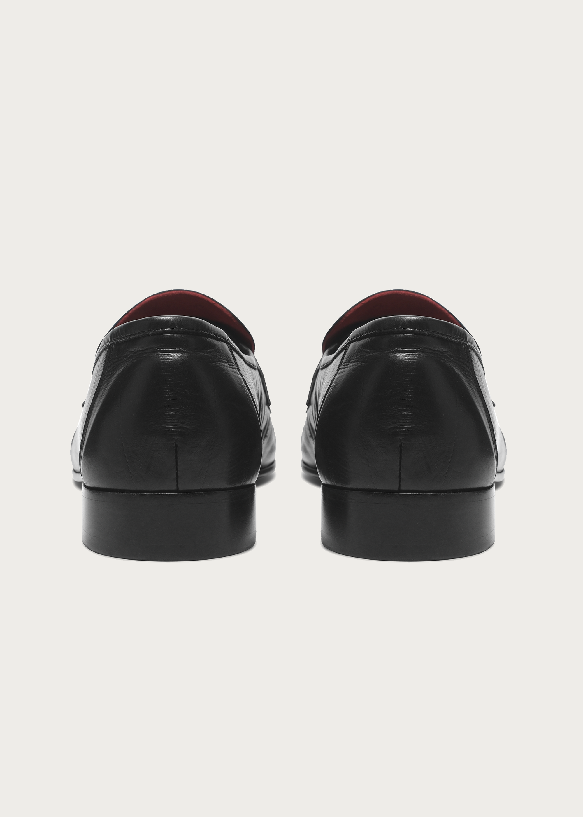 Vine-Engraved Loafers Elegant Black