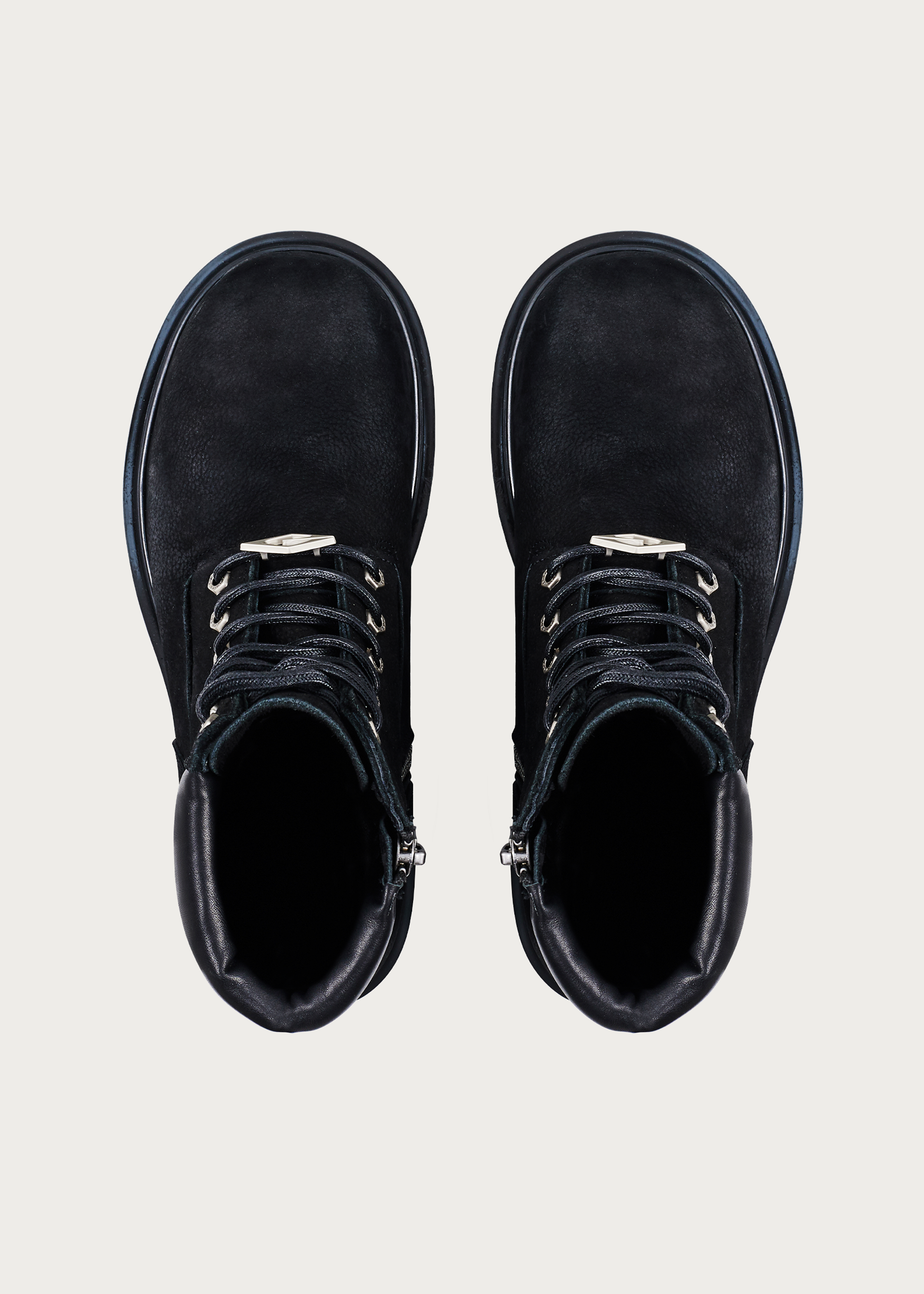 Cowhide Workwear Boots Black worn styling