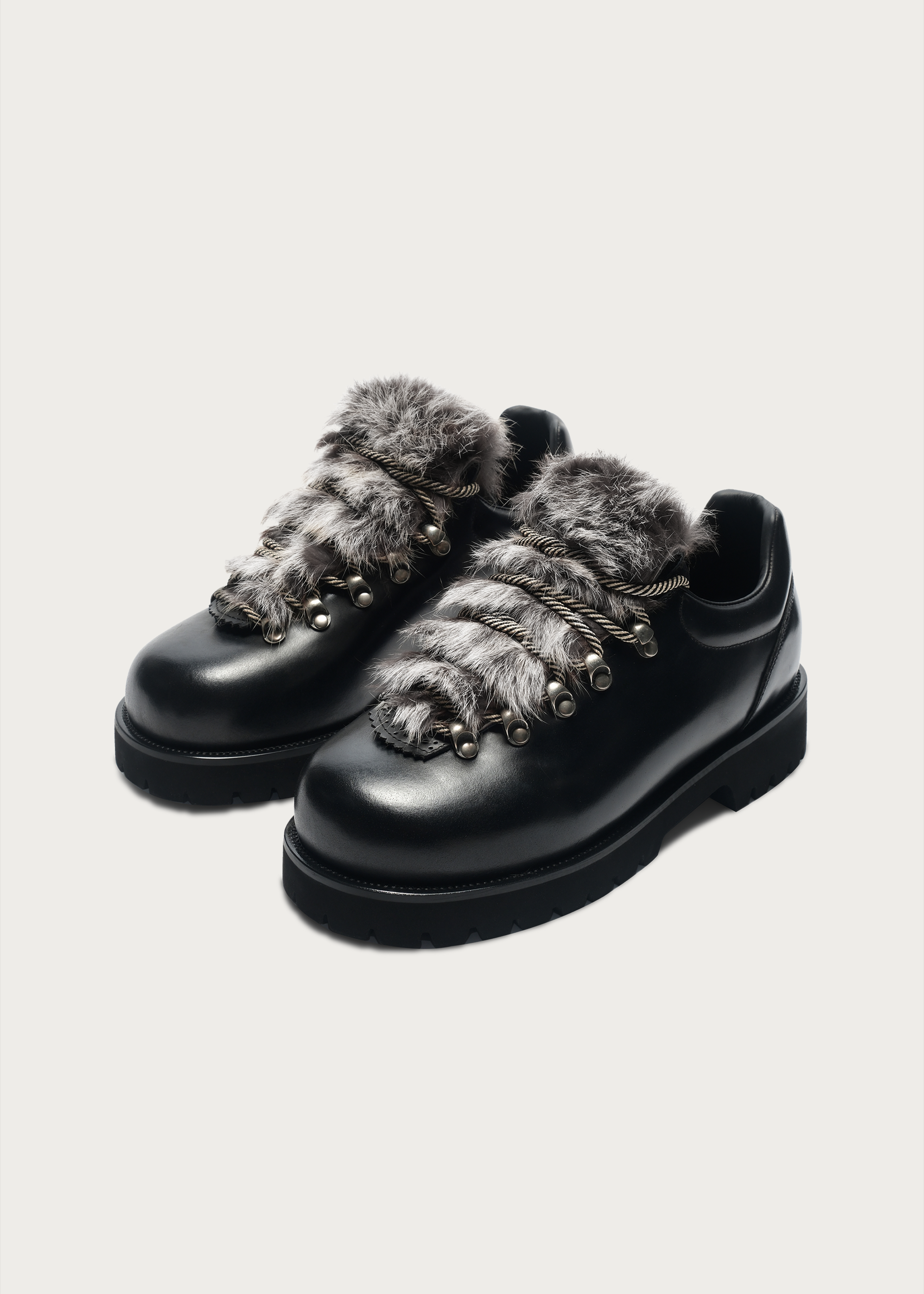 Outdoor-Inspired Leather Shoes Black