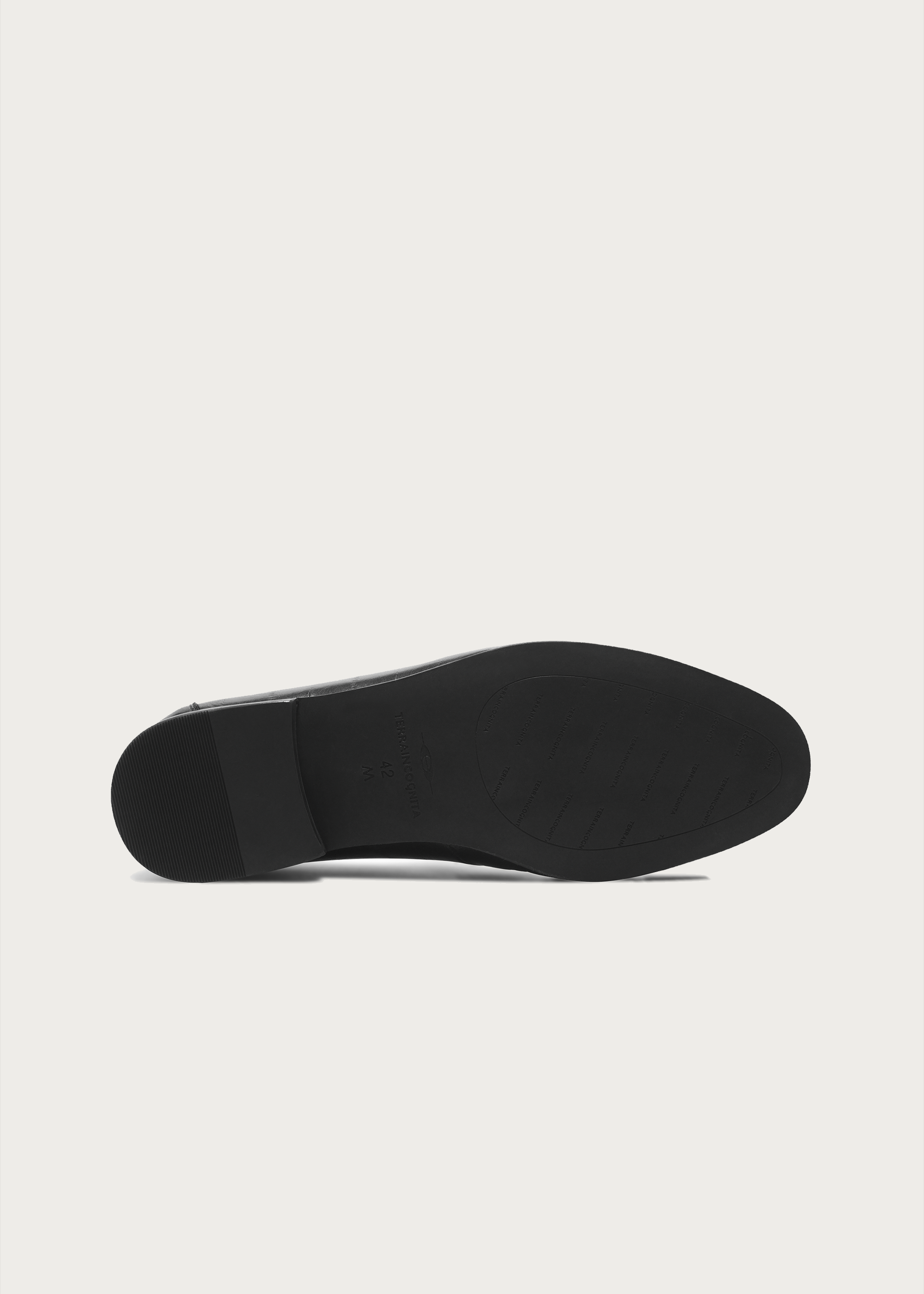 Vine-Engraved Loafers Elegant Black