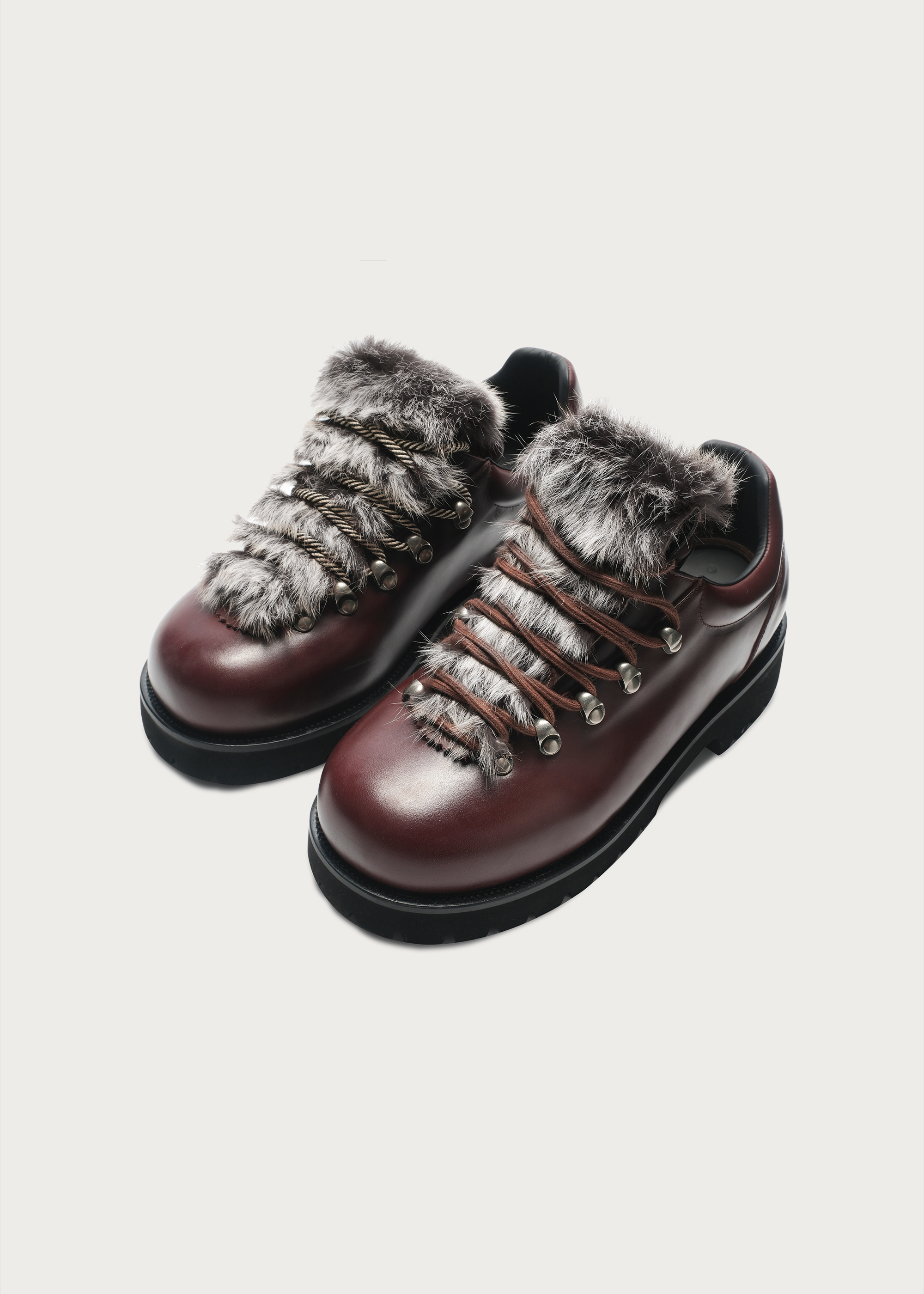 Outdoor-Inspired Leather Shoes Claret Red