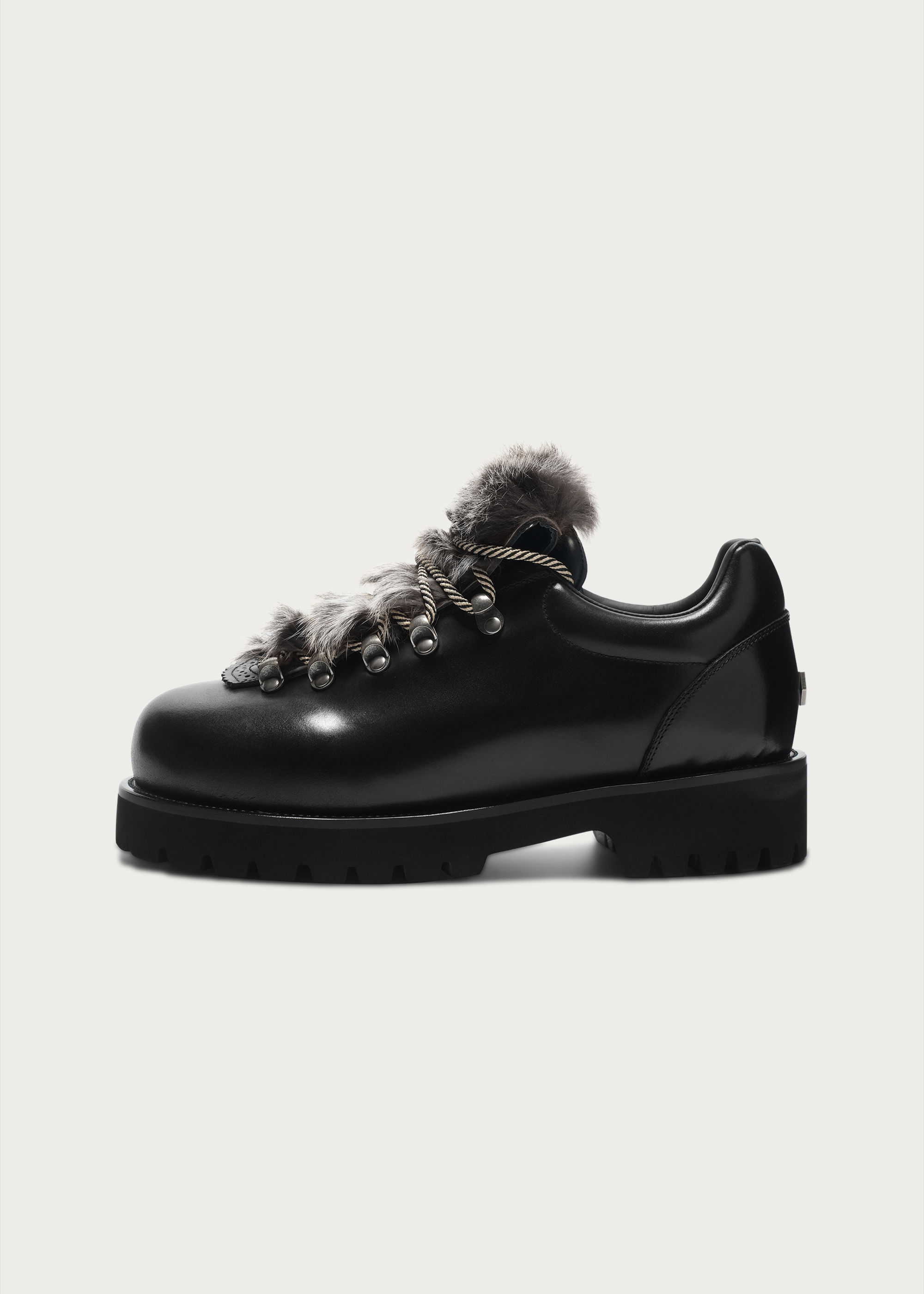 Outdoor-Inspired Leather Shoes Black