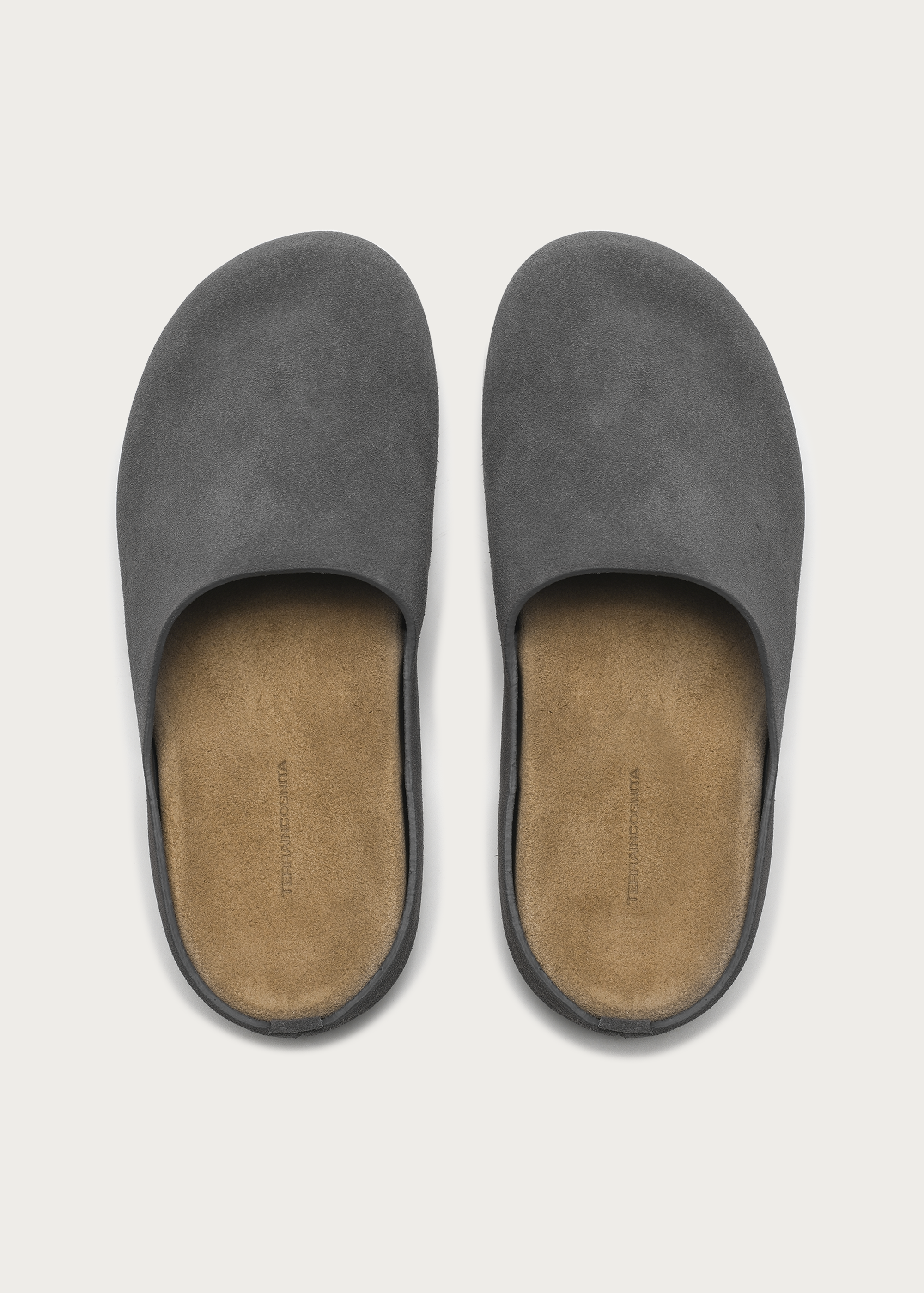Cloud-Feel Suede Clogs Smog Gray