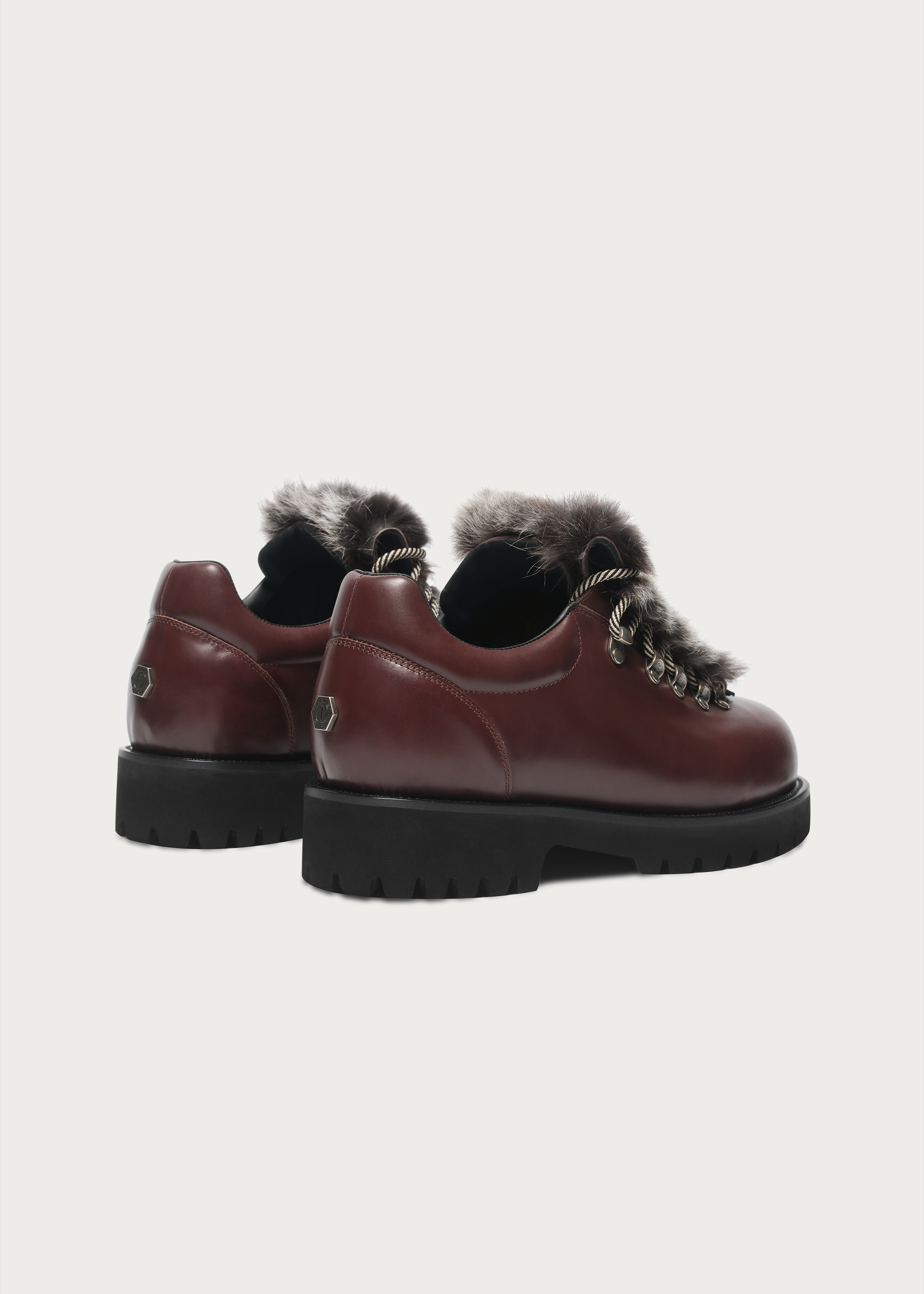 Outdoor-Inspired Leather Shoes Claret Red