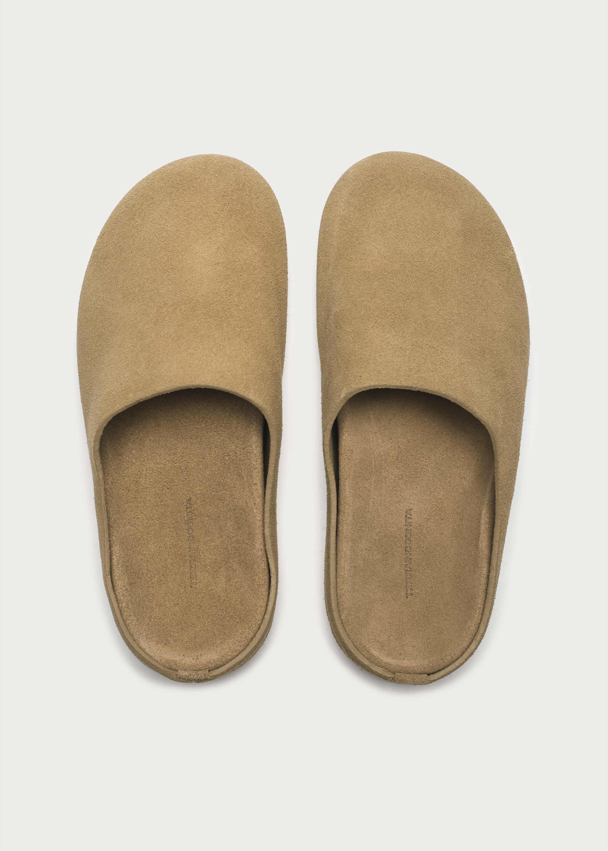 Cloud-Feel Suede Clogs Khaki worn styling