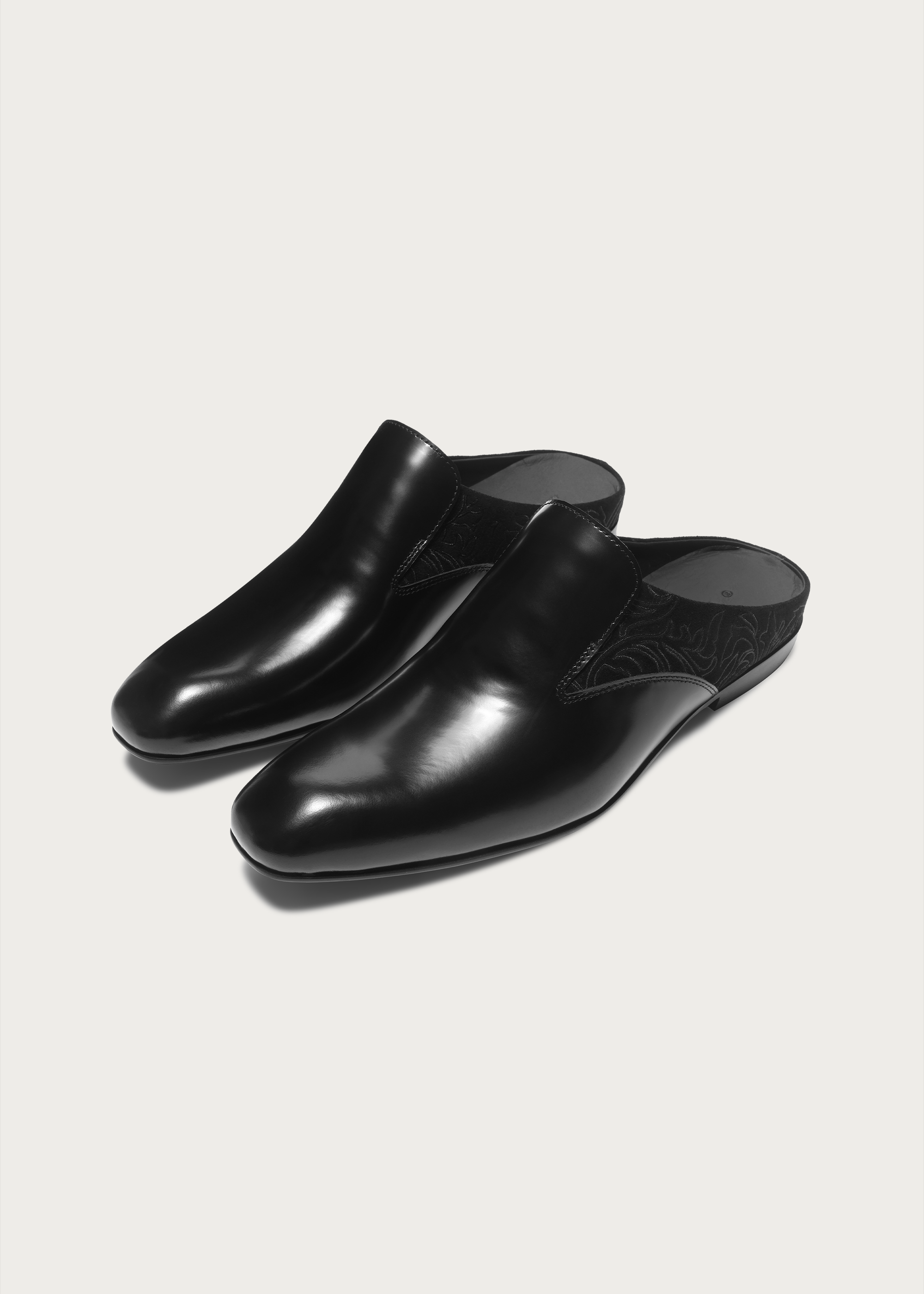 Flower-Patterned Pointed Mules Black