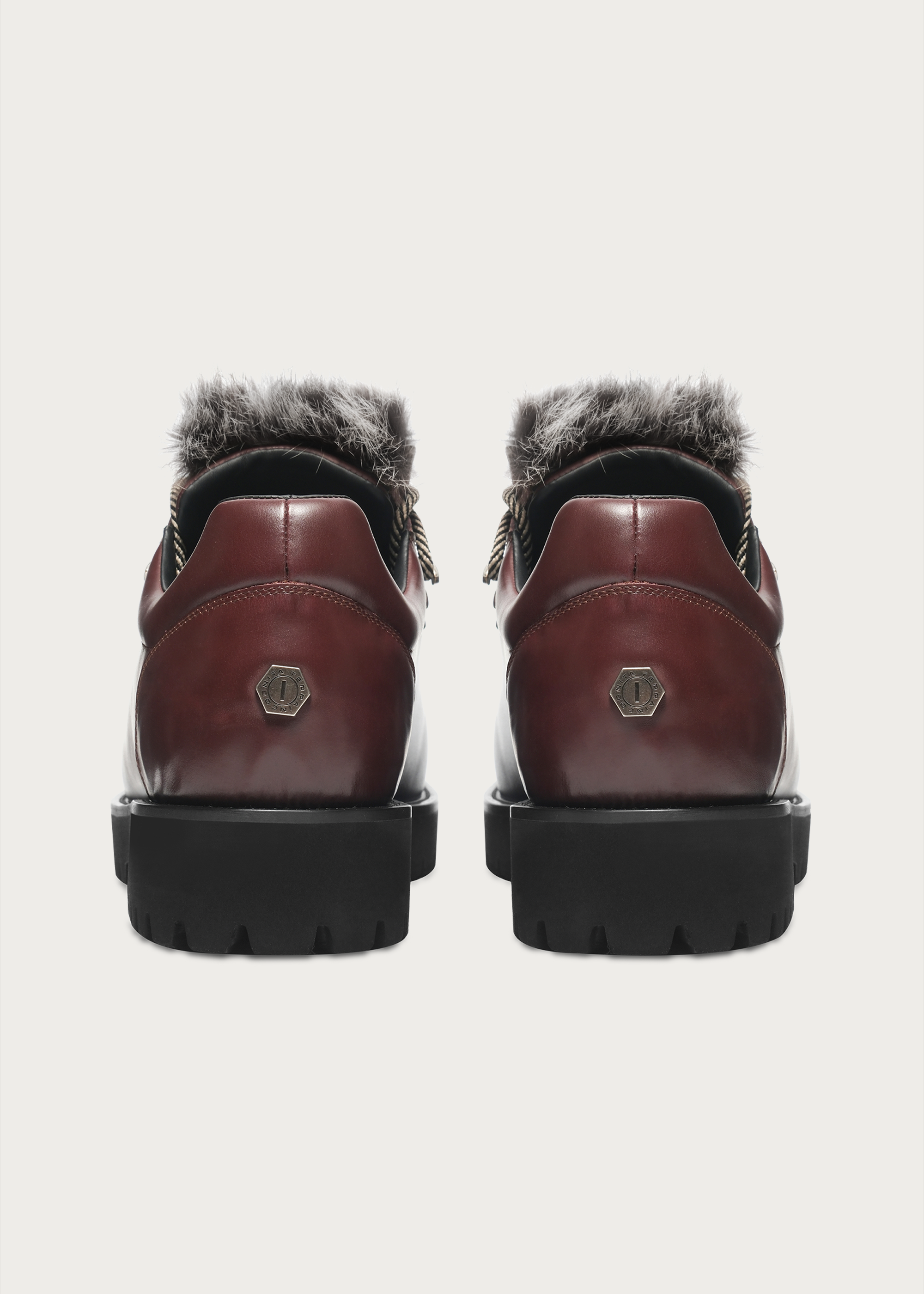 Outdoor-Inspired Leather Shoes Claret Red