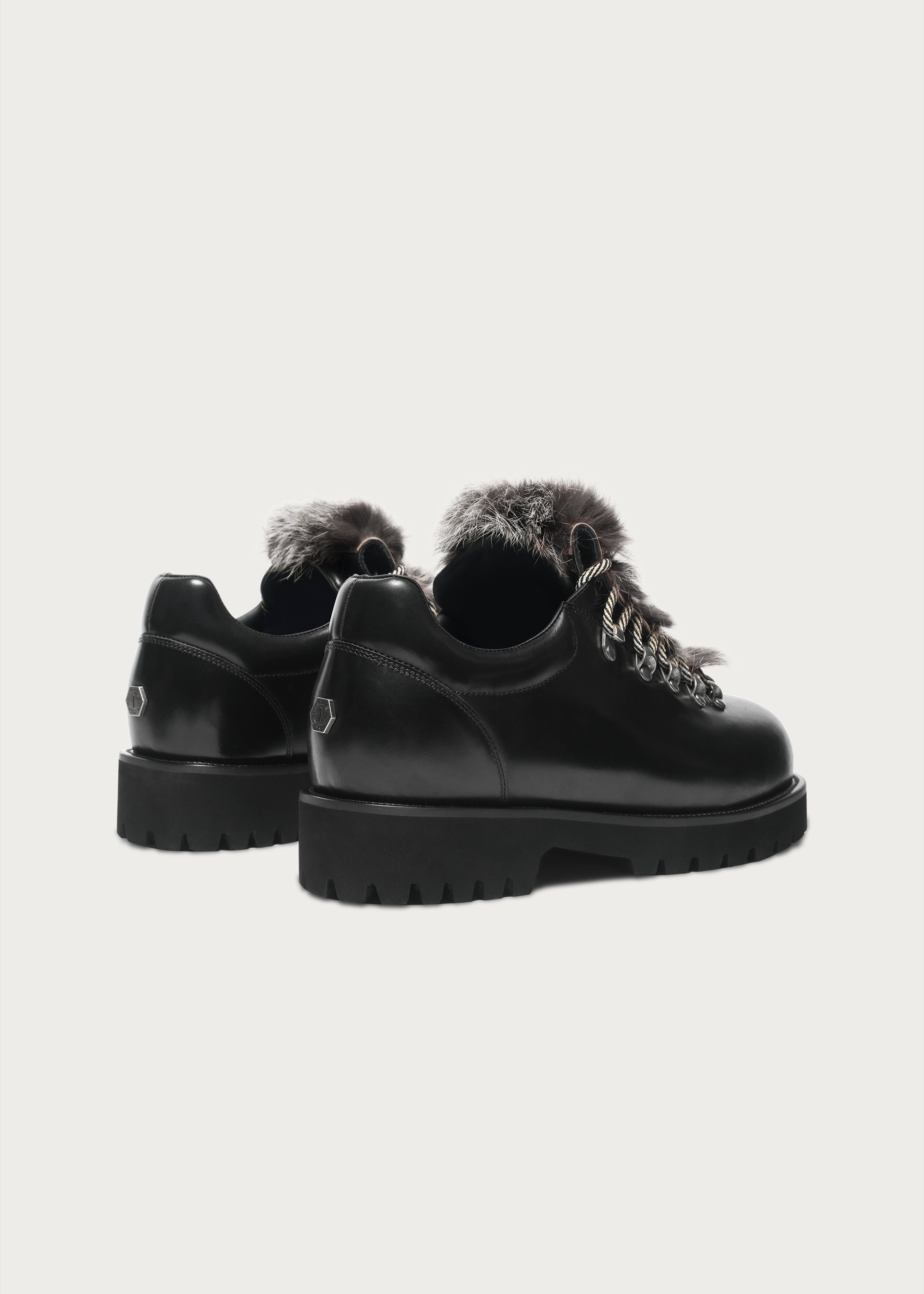 Outdoor-Inspired Leather Shoes Black