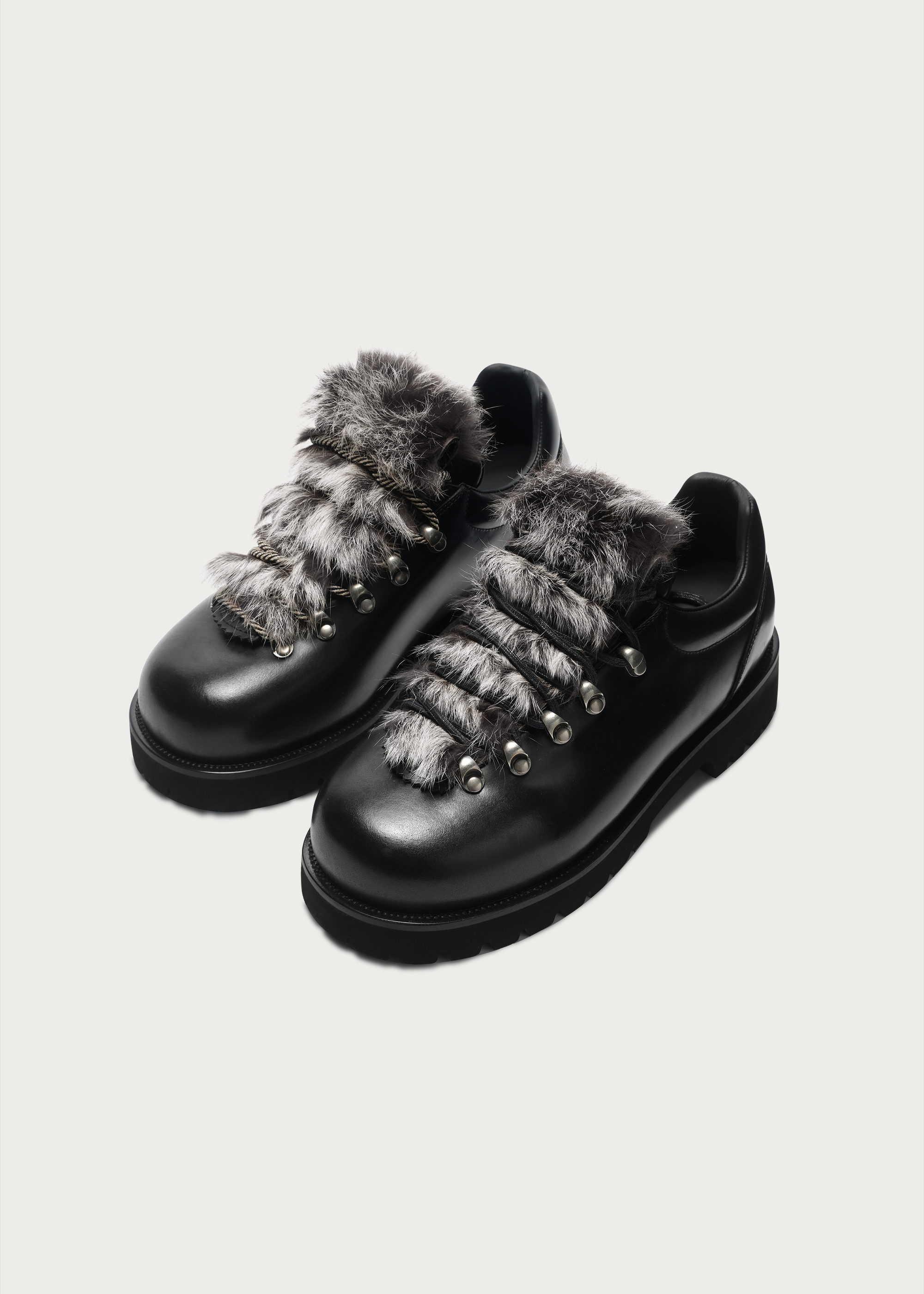 Outdoor-Inspired Leather Shoes Black