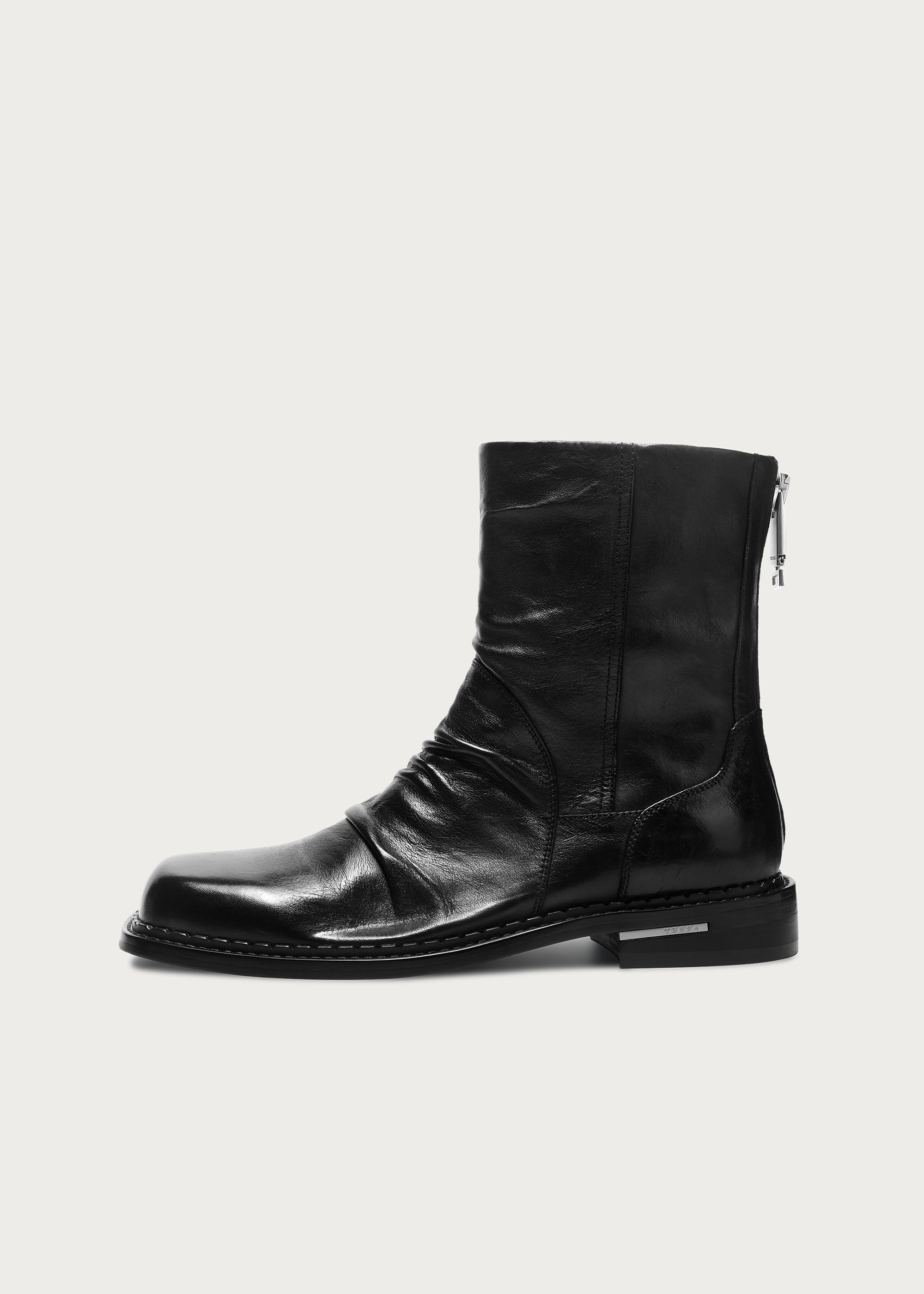 PX085 square-toe washed horsehide ankle boots front view