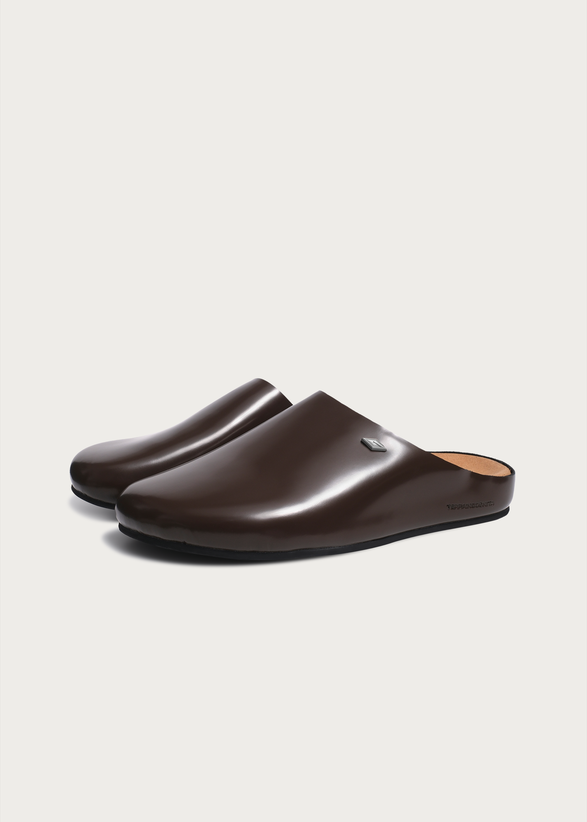 Star Emblem 3.0 Clogs Glossy Brown