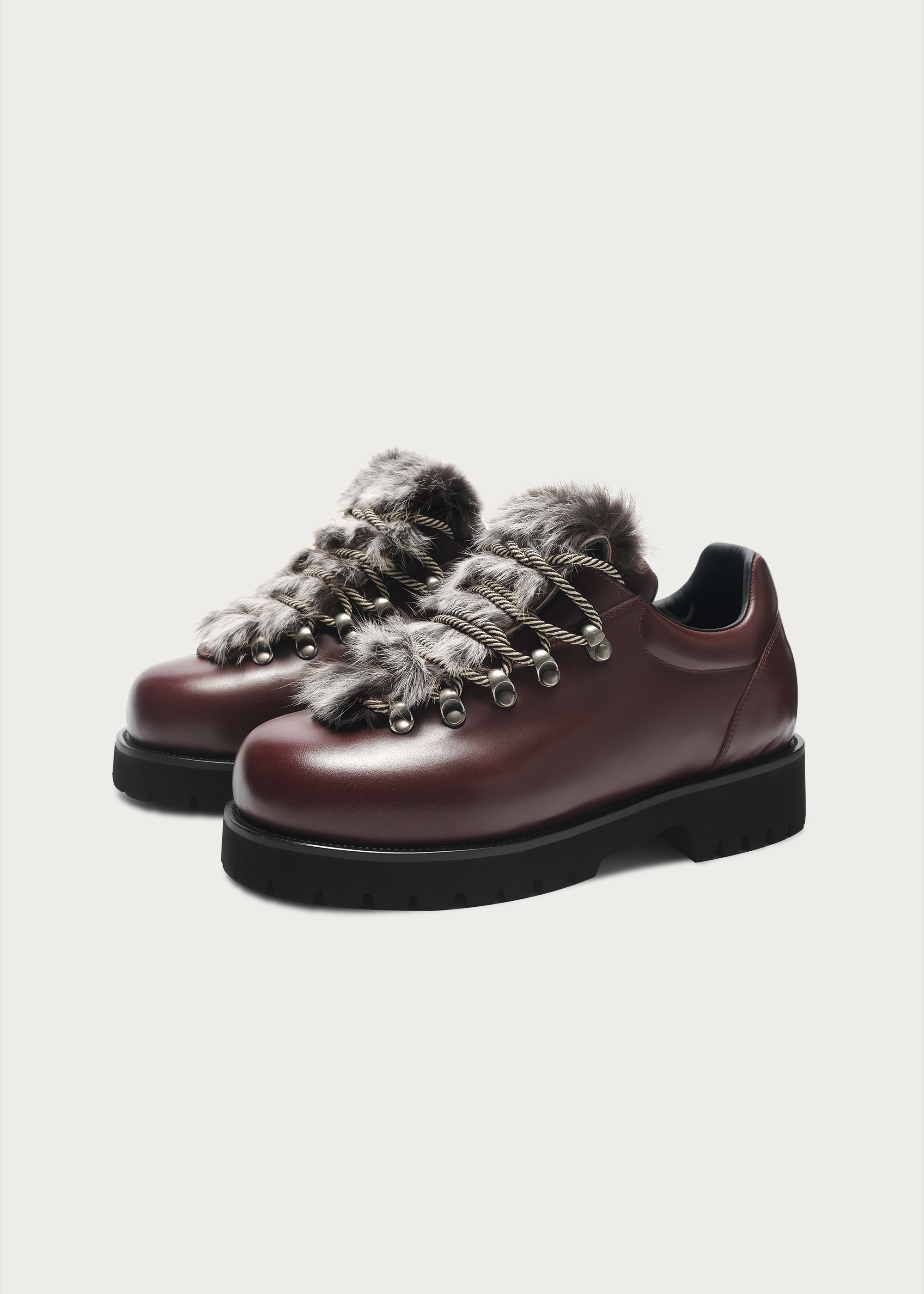 Outdoor-Inspired Leather Shoes Claret Red