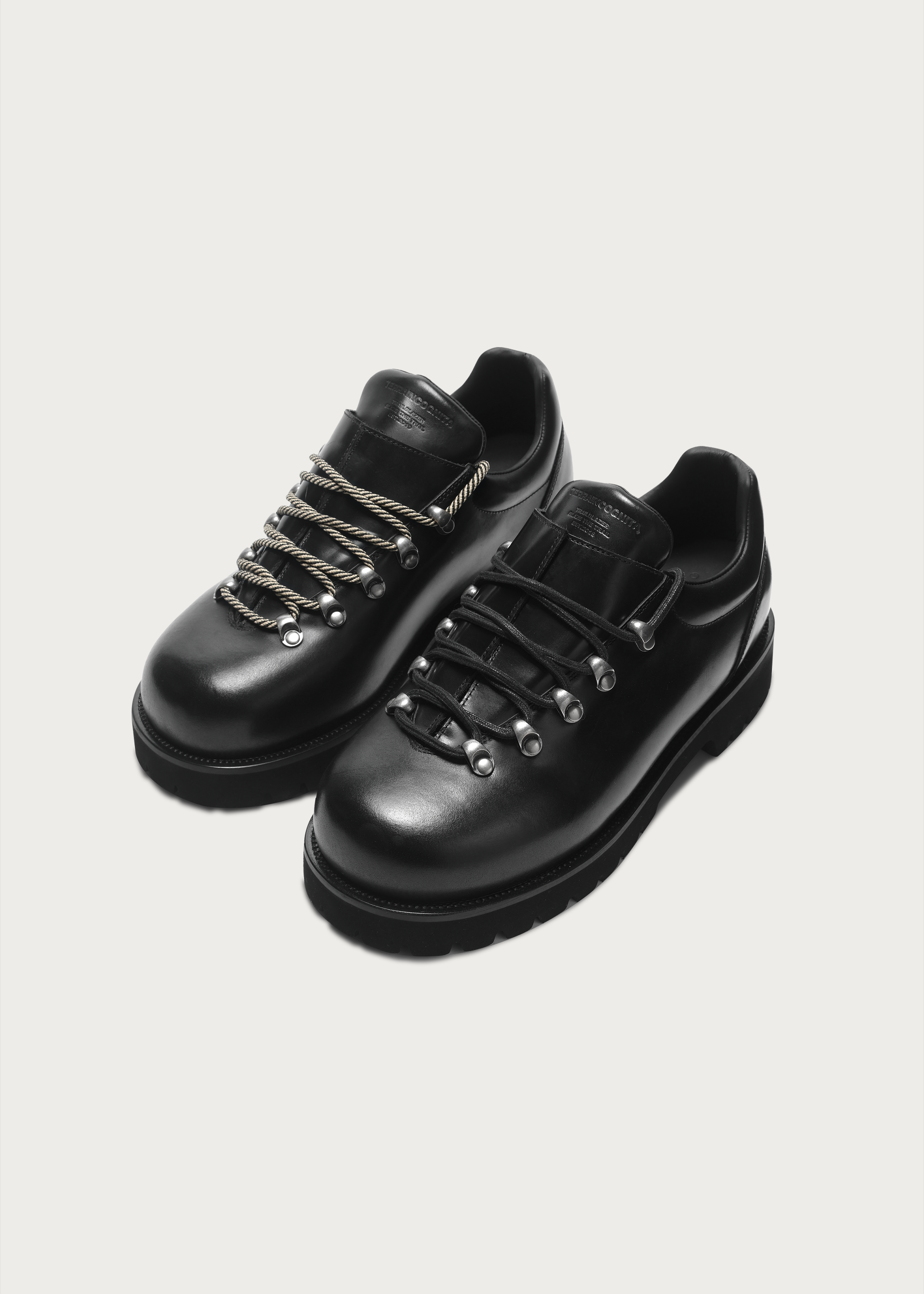 Outdoor-Inspired Leather Shoes Black